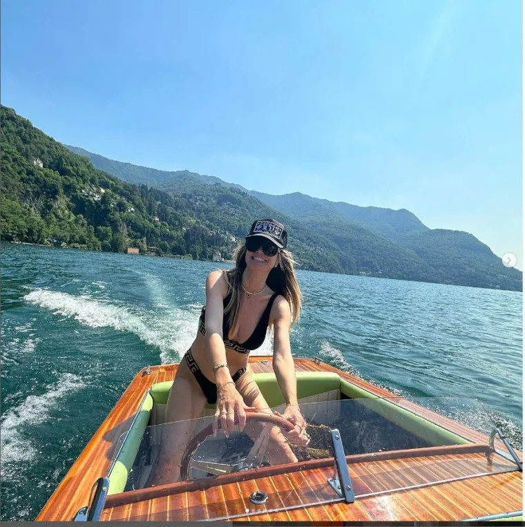 Heidi Klum uhvaćena u na&scaron;em susjedstvu s mlađahnim suprugom: Zbog jedne fotografije svi joj komentiraju stražnjicu