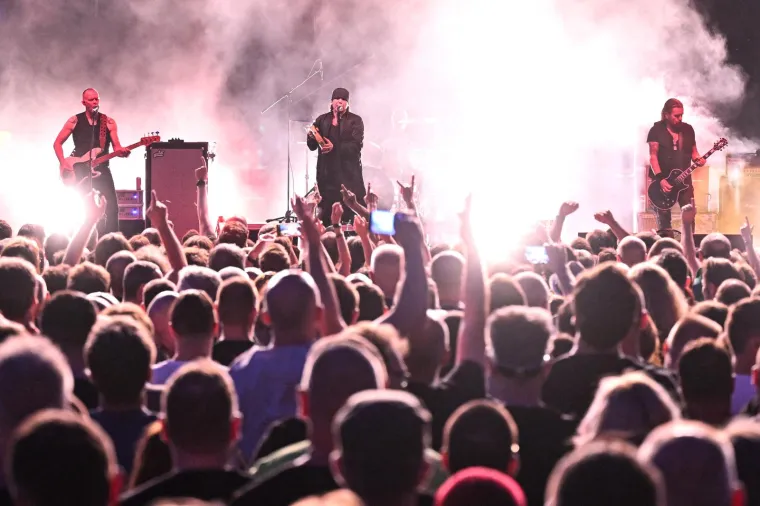 Redatelj Miran Kurspahić nastupio sa svojim bendom kao predgrupa The Cultu: Britanski rock bend zapalio &Scaron;alatu