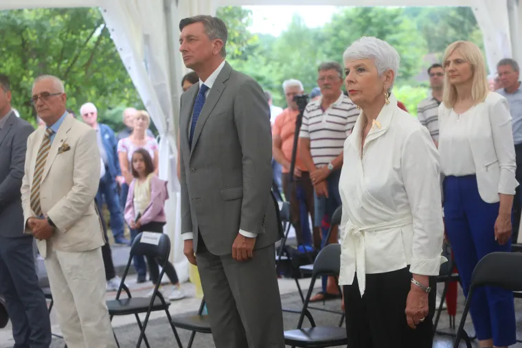Taj pogled, taj zagrljaj, Kosor i Pahor opet su se sreli! Obilježili su ulazak Hrvatske u EU