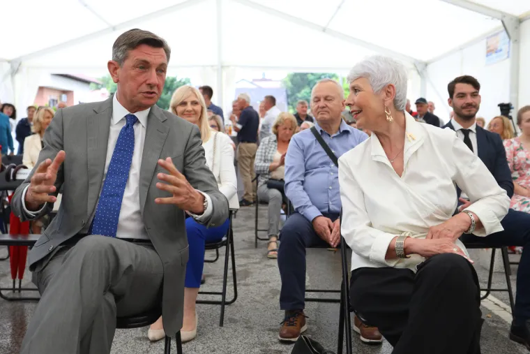 Taj pogled, taj zagrljaj, Kosor i Pahor opet su se sreli! Obilježili su ulazak Hrvatske u EU