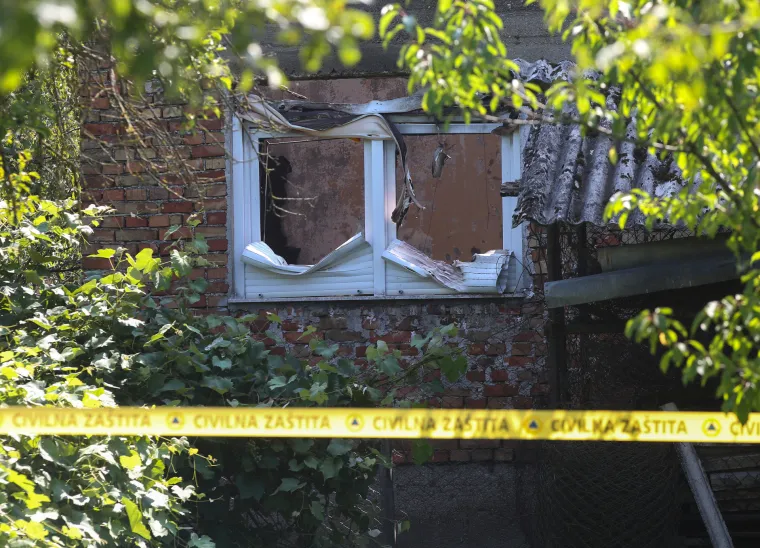 Ovdje se skrivao pomahnitali napadač iz Siska. Dan poslije - slike zgari&scaron;ta, policijske trake i suze mje&scaron;tana