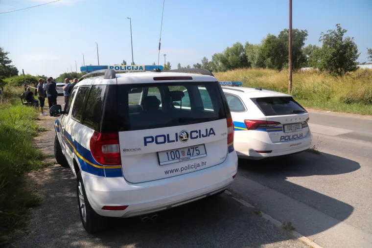 Ovdje se skrivao pomahnitali napadač iz Siska. Dan poslije - slike zgari&scaron;ta, policijske trake i suze mje&scaron;tana