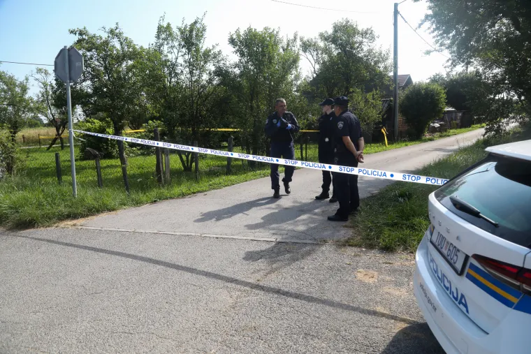 Ovdje se skrivao pomahnitali napadač iz Siska. Dan poslije - slike zgari&scaron;ta, policijske trake i suze mje&scaron;tana