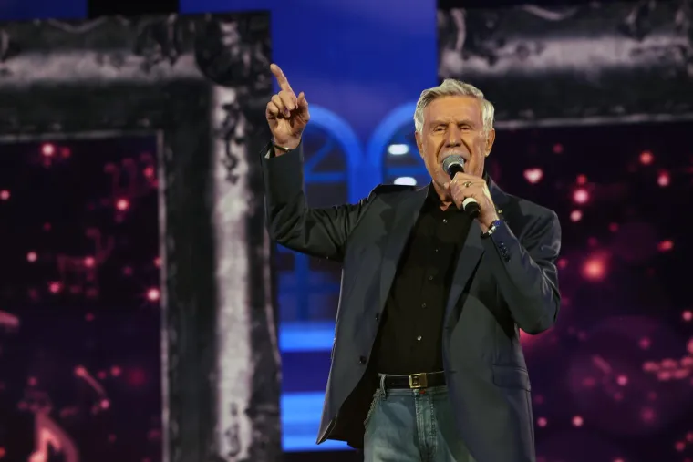 Pobjednik 63. Splitskog festivala Đorđi Peruzović