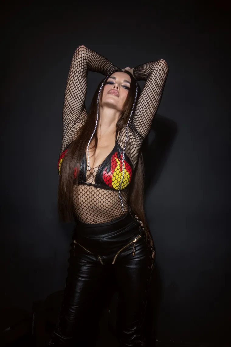 Nakon što je prošli tjedan poharala trending, Severina s dvije nove pjesme ide po titulu najslušanije žene u regiji