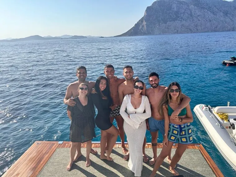 Cristiano Ronaldo, Georgina Rodriguez i prijatelji