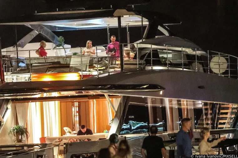 Nema do Jadranske obale: Brozović potpisao ugovor vrijedan 100 milijuna eura, a onda je snimljen kako uživa na jahti