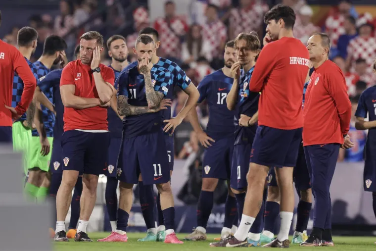 Nema do Jadranske obale: Brozović potpisao ugovor vrijedan 100 milijuna eura, a onda je snimljen kako uživa na jahti