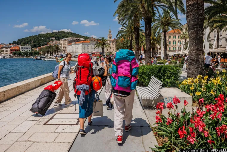 Partijaneri iz cijelog svijeta zaposjeli Split: Ima tu svega, od polugolotinje i mišića, pa sve do velikih redova