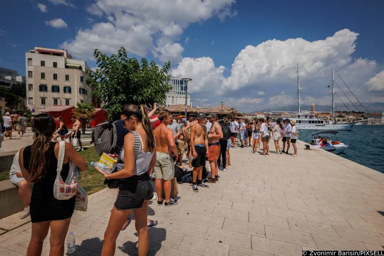 Partijaneri iz cijelog svijeta zaposjeli Split: Ima tu svega, od polugolotinje i mi&scaron;ića, pa sve do velikih redova