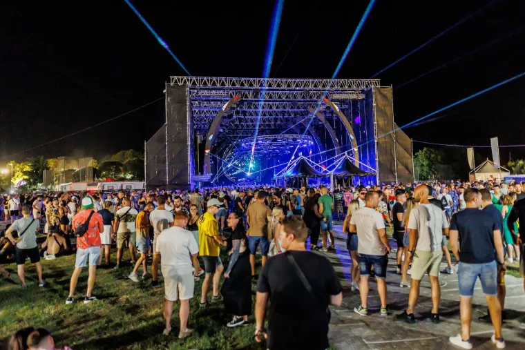 Više od 140 tisuća ljudi u Splitu: Ovo su najluđi trenutci prve večeri Ultre