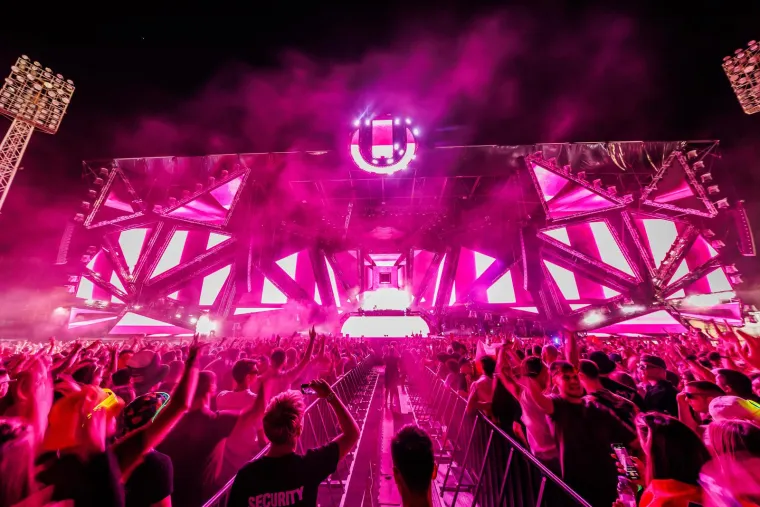 Vi&scaron;e od 140 tisuća ljudi u Splitu: Ovo su najluđi trenutci prve večeri Ultre