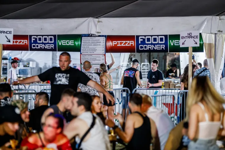 Vi&scaron;e od 140 tisuća ljudi u Splitu: Ovo su najluđi trenutci prve večeri Ultre