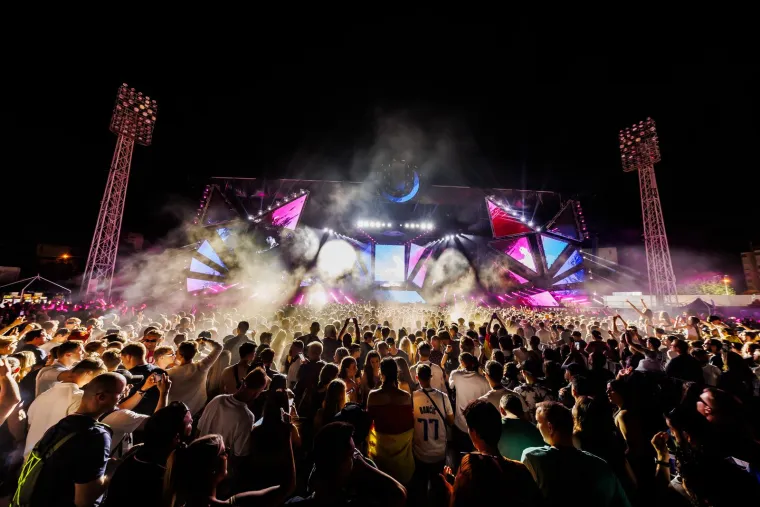 Vi&scaron;e od 140 tisuća ljudi u Splitu: Ovo su najluđi trenutci prve večeri Ultre