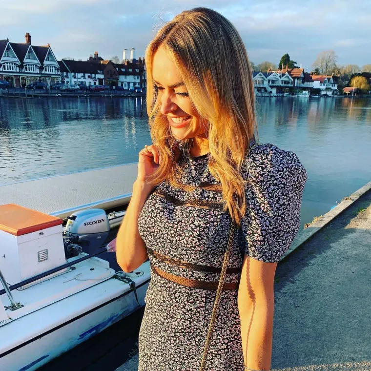 Provokativna Laura je povela prijateljicu na Wimbledon i zbog njih nitko nije mogao gledati tenis, svi su 'buljili' u njih