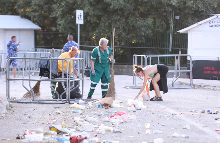 Partijaneri s Ultre posvuda ostavili hrpetine smeća, ali jedna djevojka sve je oduševila svojim potezom