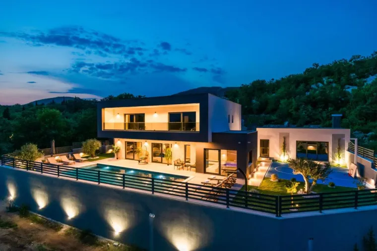 Postat će najskuplji stoper svijeta, a odmara u Imotskoj krajini: Dru&scaron;tvo mu pravi biv&scaron;i Plavi