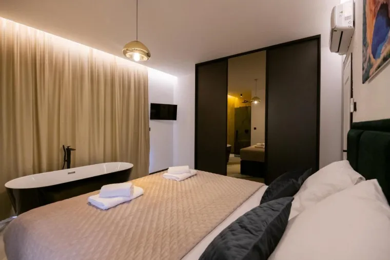 Postat će najskuplji stoper svijeta, a odmara u Imotskoj krajini: Dru&scaron;tvo mu pravi biv&scaron;i Plavi