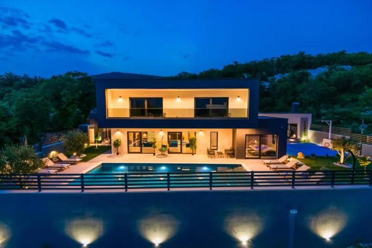 Postat će najskuplji stoper svijeta, a odmara u Imotskoj krajini: Dru&scaron;tvo mu pravi biv&scaron;i Plavi