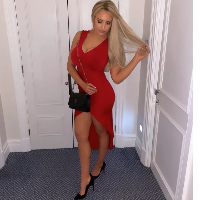 Bujna sportska novinarka poslu&scaron;ala obožavatelje i bacila ih u trans:  Napokon ih je stavila u prvi plan