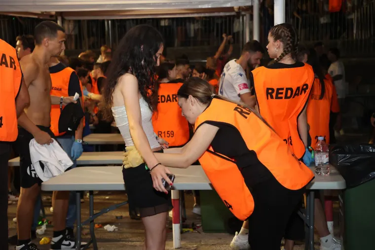 Zadnja večer Ultre prošla u rapsodiji opravica i redara: Partijaneri otpustili kočnice, tulumario je i 'Indijanac'