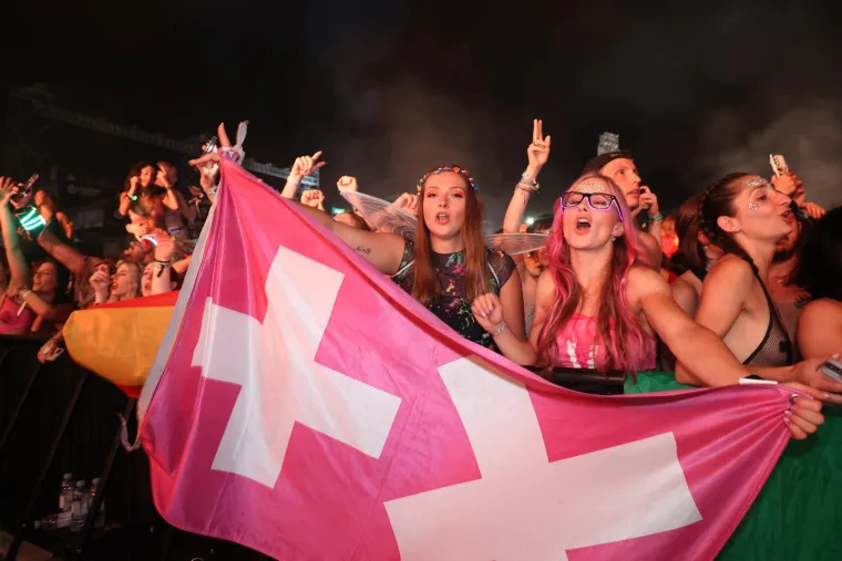 Zadnja večer Ultre pro&scaron;la u rapsodiji opravica i redara: Partijaneri otpustili kočnice, tulumario je i 'Indijanac'