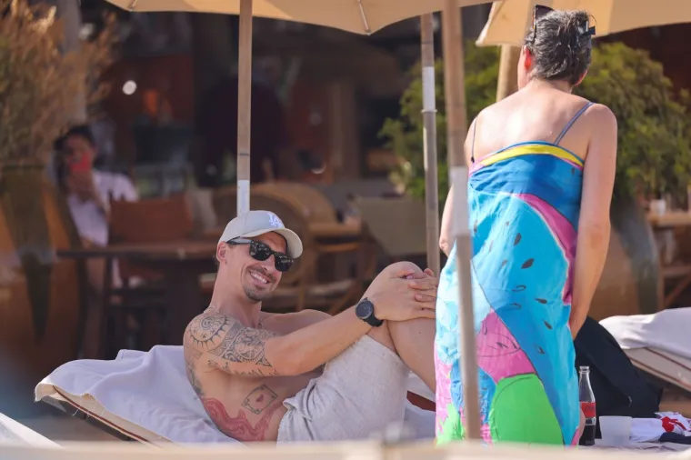 Ibrahimović na plaži pokazao isklesano i tetovirano tijelo: Jedna tetovaža fotoreporterima je baš zapela za oko