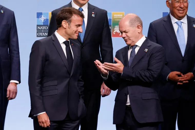 Prepoznajete li Milanovića? Pogledajte gdje su ga postavili na grupnoj fotki &scaron;efova NATO-a