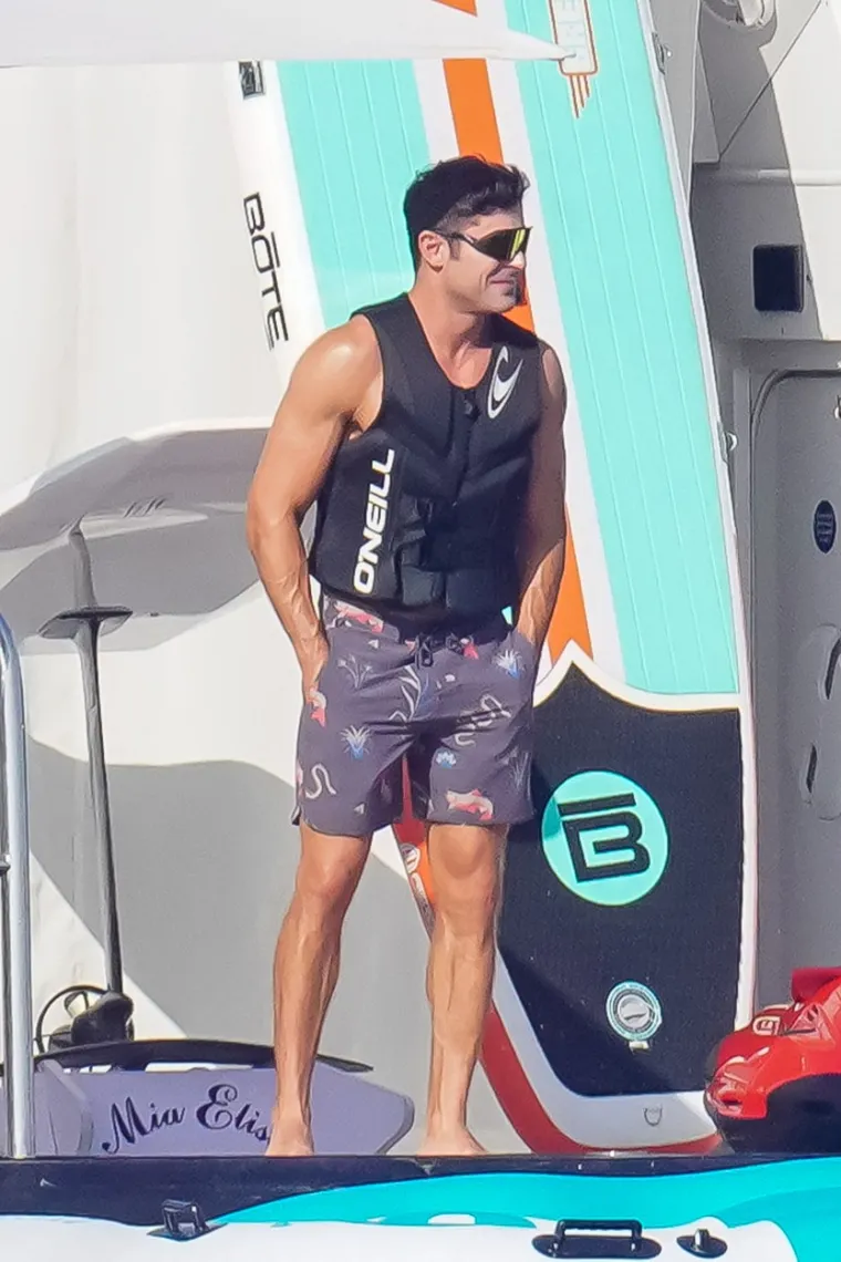 Zac Efron 