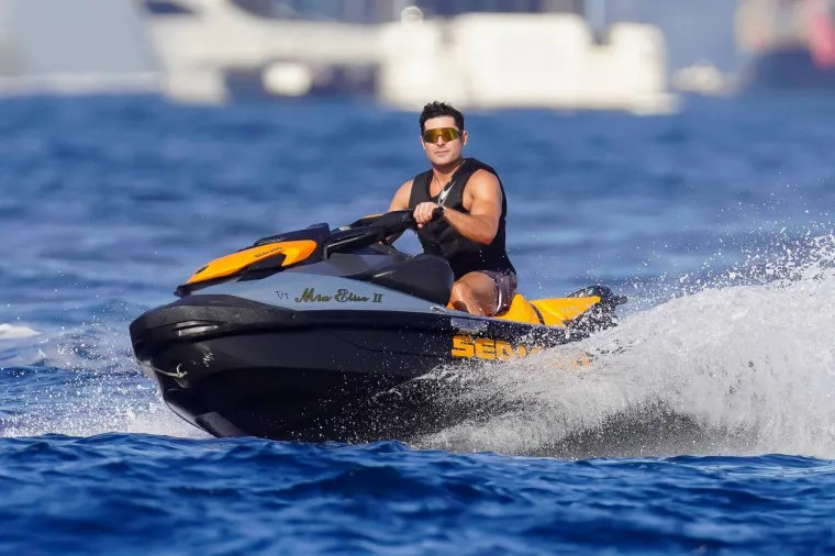 Zac Efron 