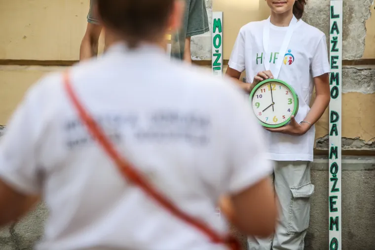 'Roditelji odgojitelji' prosvjeduju ispred Gradske skupštine: 'Tomaševiću, djeca ne mogu čekati!'