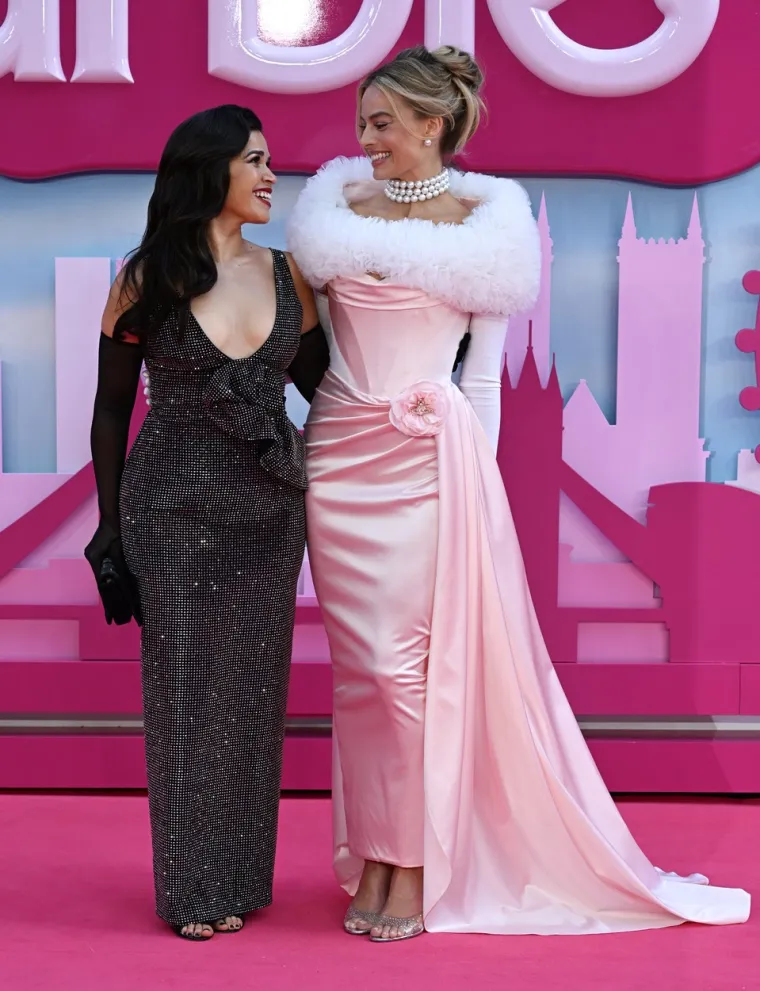 Margot Robbie i America Ferrera