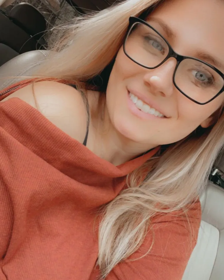 Jess, majka Aarona i Roryja, rekla je da joj je to na početku bilo &quot;čudno&quot;. &quot;Misao mi je bila, &apos;Kako bi se osjećao Aaron?&apos; Znala sam da mu se to ne bi svidjelo. Ne bi bio sretan&quot;, rekla je. 