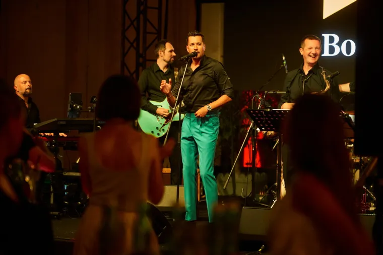 Prigrlite duh ljeta uz Schweppesovu novu filozofiju Born Social