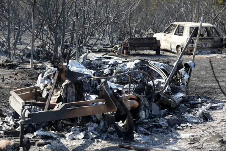Ovo su apokaliptični prizori u Greba&scaron;tici dan nakon požara koji je gutao sve pred sobom