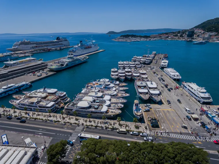 Objavljene slike iz zrake: Ovako izgledaju trajektne luke u Splitu i Zadru