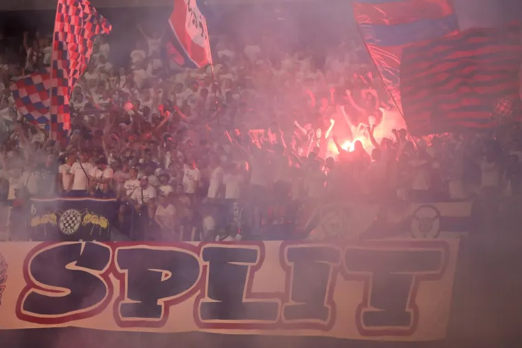 Jeste li primijetili &scaron;to su napravili navijači na Maksimiru? Nakon ovog nema sumnje da će oba kluba biti kažnjena