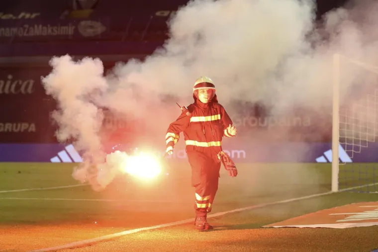 Jeste li primijetili &scaron;to su napravili navijači na Maksimiru? Nakon ovog nema sumnje da će oba kluba biti kažnjena
