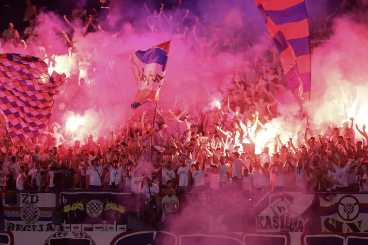 Ovo se nije moglo vidjeti u televizijskom prijenosu: Pogledajte &scaron;to je Torcida radila na Maksimiru nakon poraza