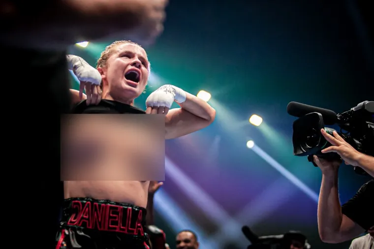 Iznenadila sve nakon pobjede i cijelom svijetu pokazala grudi: Ispričala se i otkrila za&scaron;to je to napravila