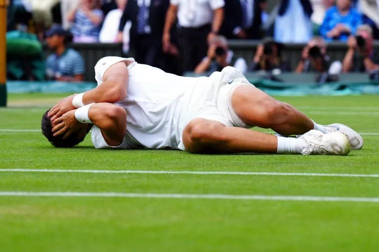 Pogledajte &scaron;to je Alcaraz napravio kada je pobijedio Novaka Đokovića, Kate Middleton mu uručila pehar