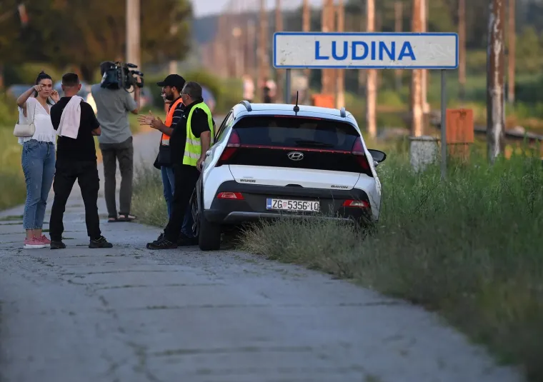 Pogledajte kako iz zraka izgleda mjesto gdje je iz tračnica iskočio teretni vlak kod Popovače