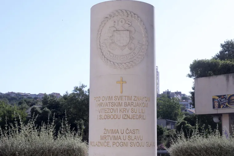 Pogledajte mjesta u Splitu za koja je stigla dojava da su postavljene bombe. A gradonačelnik Puljak vratio se na posao