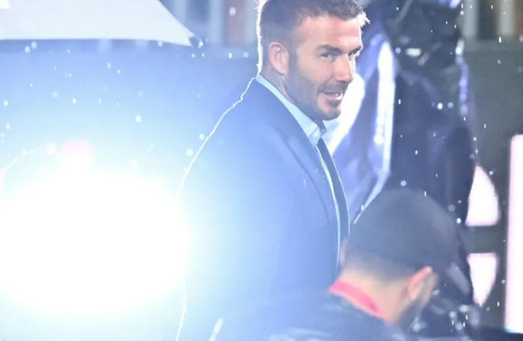 Šou na predstavljanju Lea Messija u novom klubu: Sve je kasnilo, nitko nije ostao suh, a David Beckham se osramotio pred kamerama