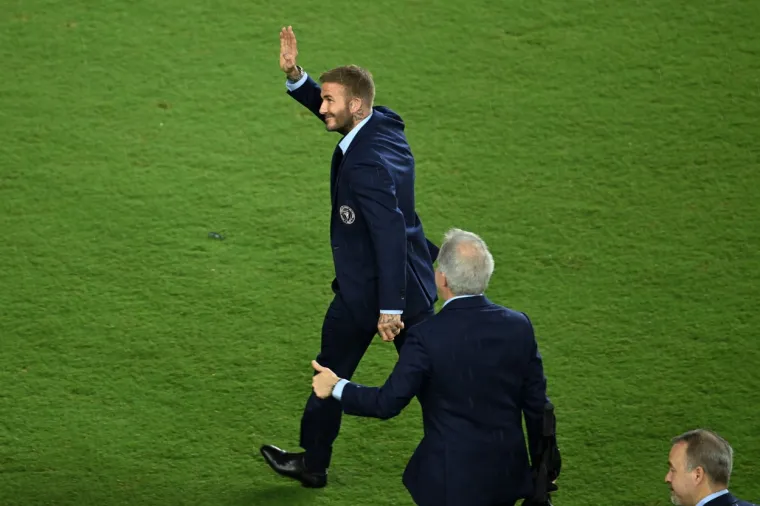 Šou na predstavljanju Lea Messija u novom klubu: Sve je kasnilo, nitko nije ostao suh, a David Beckham se osramotio pred kamerama