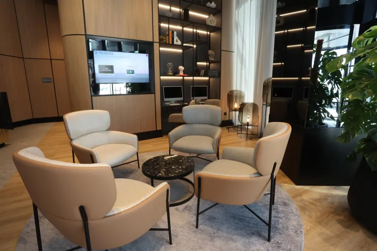 Ovo je novootvoreni hotel u najvišem neboderu u Hrvatskoj! Zavirite unutra