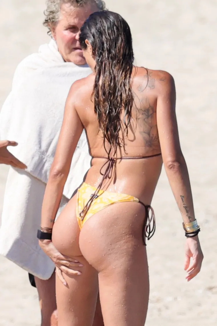 Ona će vam jo&scaron; dodatni podići temperaturu: U provokativnoj pozi gaćice nisu uspjele sakriti njenu malu tetovažu