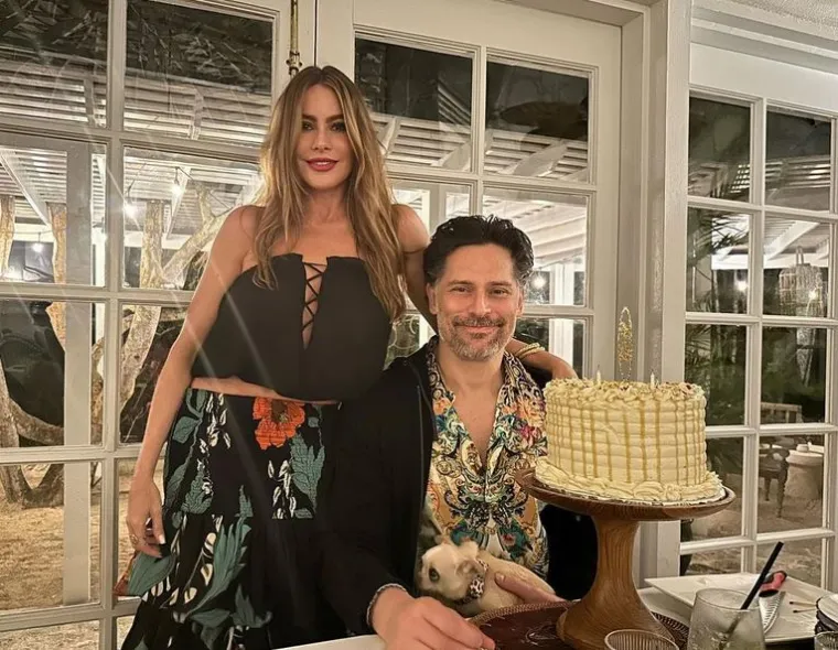 Ovako Sofia Vergara slavi razvod braka: Skinula se u badić, raspametila fanove i pokazala &scaron;to to njezin slavni suprug gubi