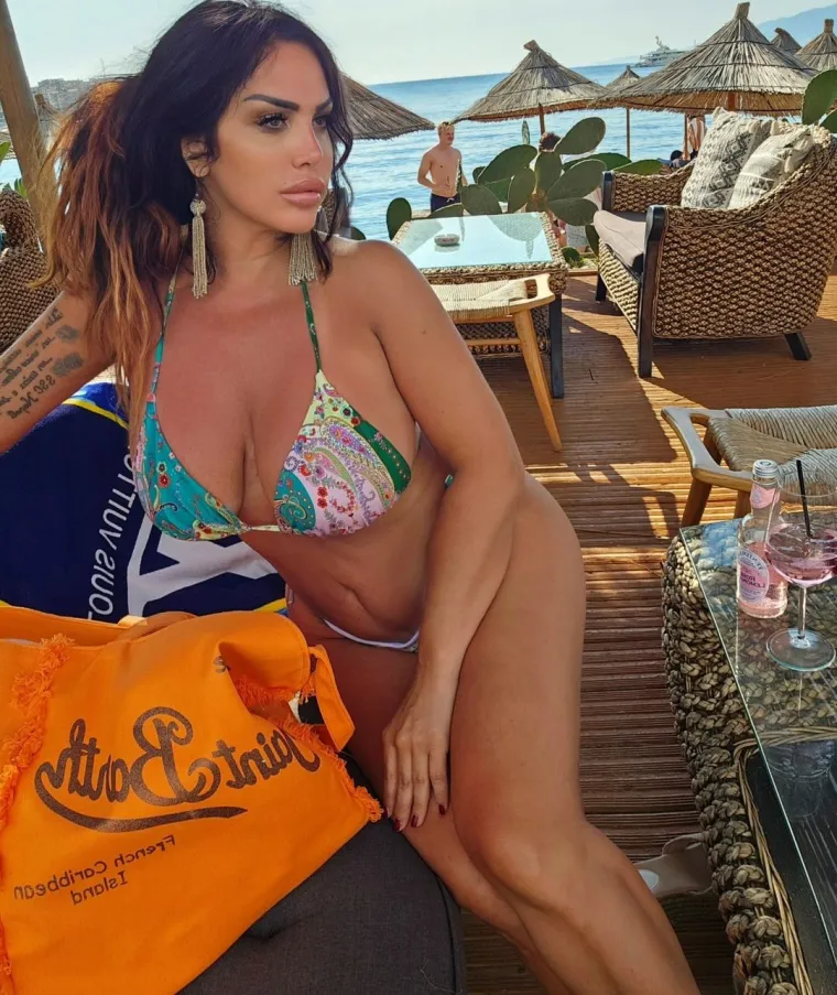 Vatrena Marika voli kad ju se slika: Istetovirala se u čast voljenog kluba, ali pažnju ipak privlači nešto drugo