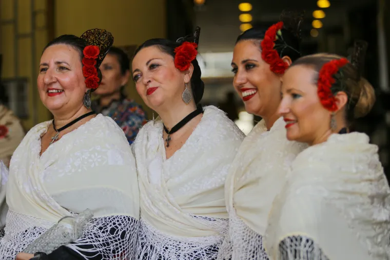 Kakve boje, koji pokreti, zagrebački trgovi danas pršte od dobre energije! Folkloraši su digli grad na noge!
